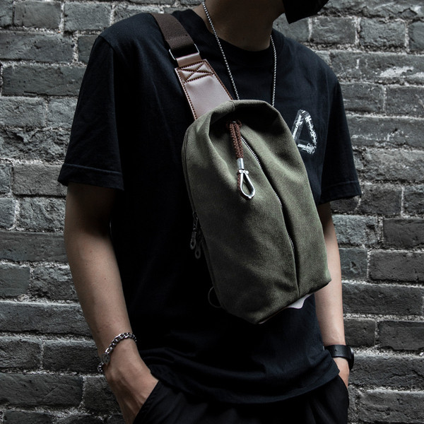 Kahes värvitoonis lukuga igapäevane meeste seljakott