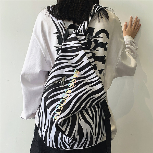 Napi hátizsák felirattal és cipzárral - férfiaknak és nőknek