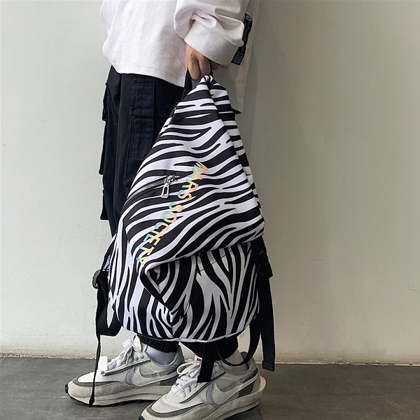 Napi hátizsák felirattal és cipzárral - férfiaknak és nőknek