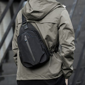 Férfi napi hátizsák cipzárral és egy pánttal