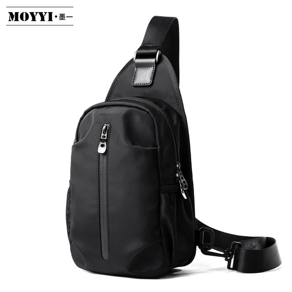 Férfi napi hátizsák cipzárral és egy pánttal