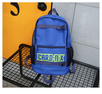 Mindennapi férfi textil hátizsák rátéttel és zsebbel