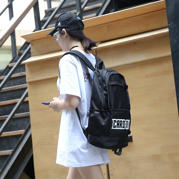 Mindennapi férfi textil hátizsák rátéttel és zsebbel