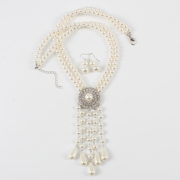 Naprakész nyaklánc és fülbevaló díszgyöngyökkel