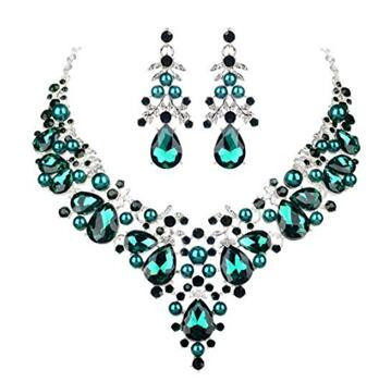 Κομψό σετ από μακριά σκουλαρίκια και κολιέ με διακοσμητικές πέτρες