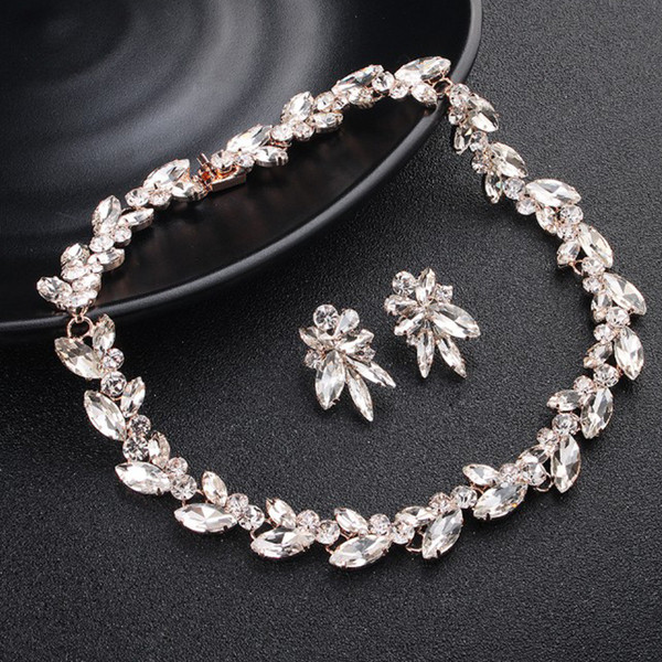 Naprakész női nyaklánc és fülbevaló szett