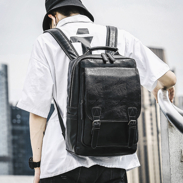 Μοντέρνο ανδρικό δερμάτινο σακίδιο  σε δύο χρώματα