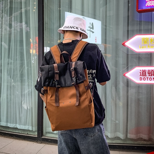 Νέο μοντέλο ανδρικό σακίδιο σε καφέ χρώμα