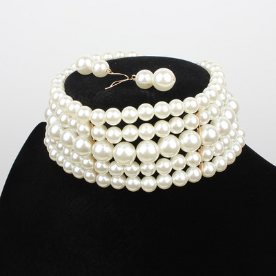 Šiuolaikinis vėrinių ir auskarų su perlais rinkinys