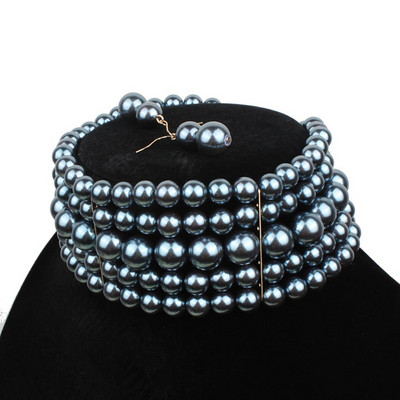 Šiuolaikinis vėrinių ir auskarų su perlais rinkinys