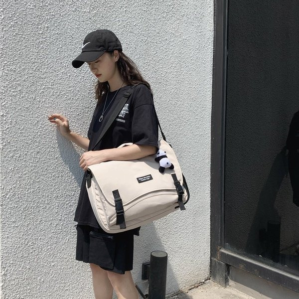 Meestele sobiv multifunktsionaalne 3D-elemendiga reisiseljakott