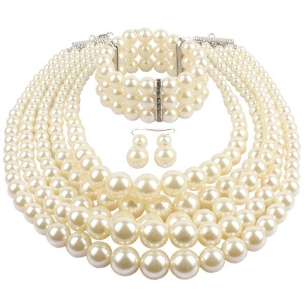 Ajakohane dekoratiivpärlitega kaelakee kõrvarõngaste ja käevõru komplekt