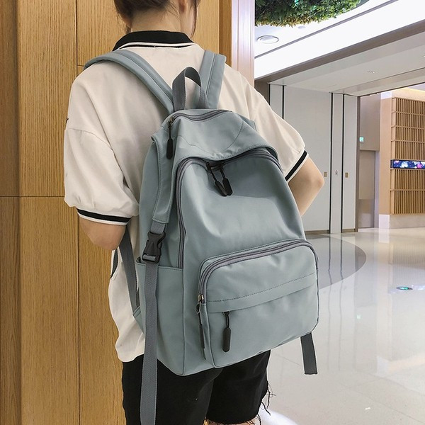 Férfi napi hátizsák cipzárral és elülső zsebbel több színben