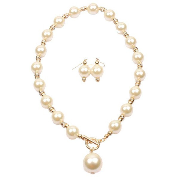 Moodne naiste komplekt lühikestest kõrvarõngastest ja pärlitega kaelakeest