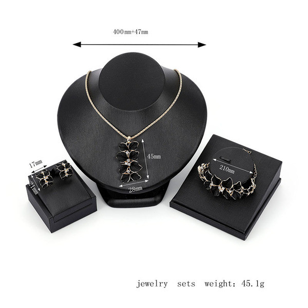 Stílusos női nyaklánc fülbevaló és karkötő szett