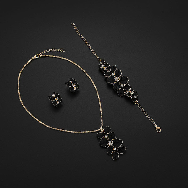 Stílusos női nyaklánc fülbevaló és karkötő szett