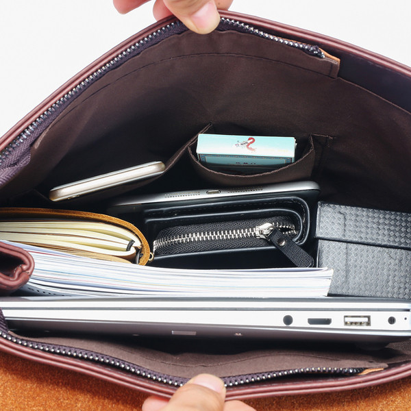 Meeste nahast pandlaga seljakott – kahes värvitoonis