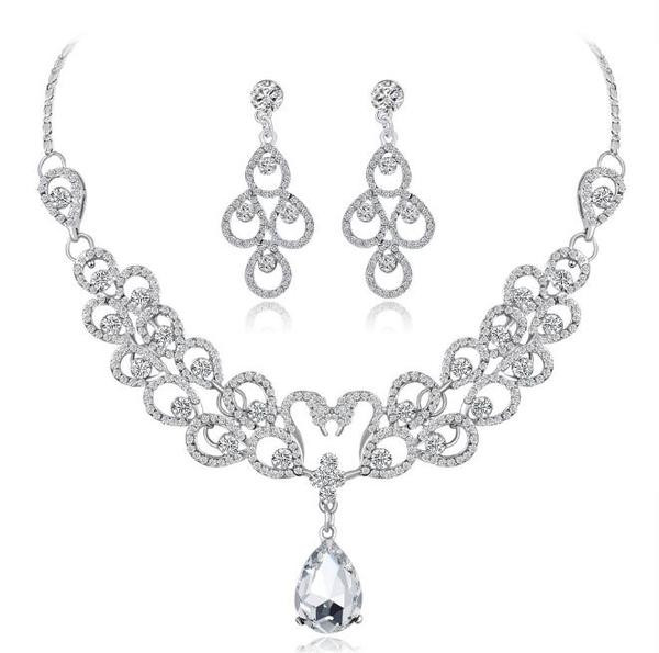 Stílusos női kövekkel díszített nyaklánc és fülbevaló szett