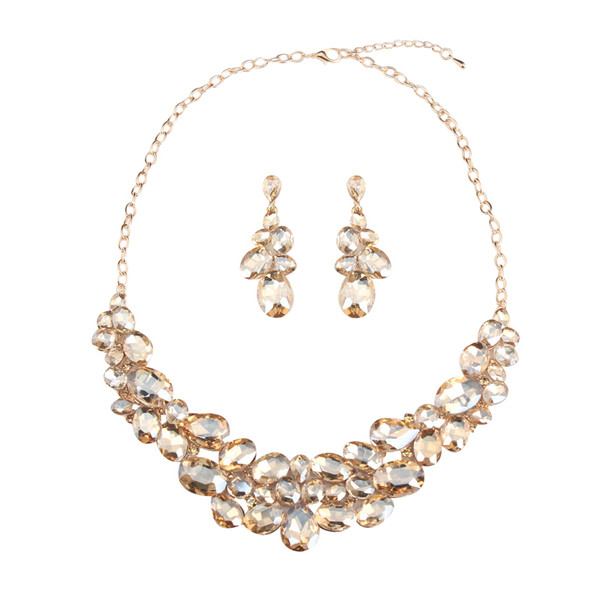 Γυναικείο μοντέρνο σετ κολιέ και σκουλαρίκια