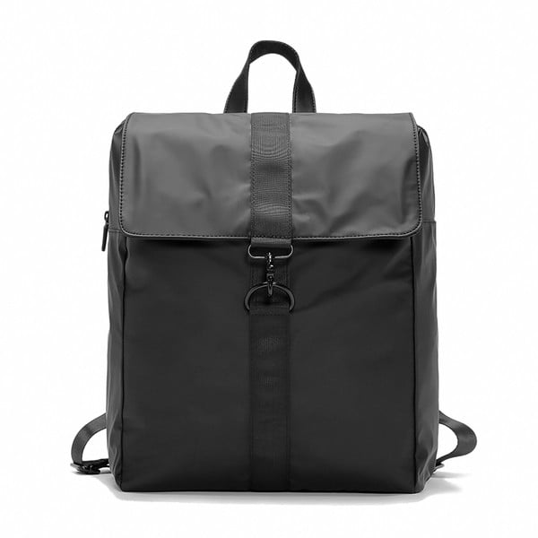 Μοντέρνο ανδρικό σακίδιο με κούμπωμα