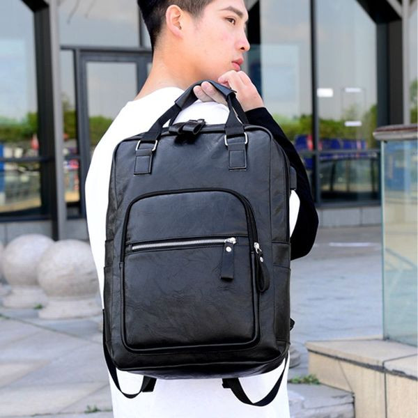 Moodne meeste nahast seljakott taskute ja lukuga