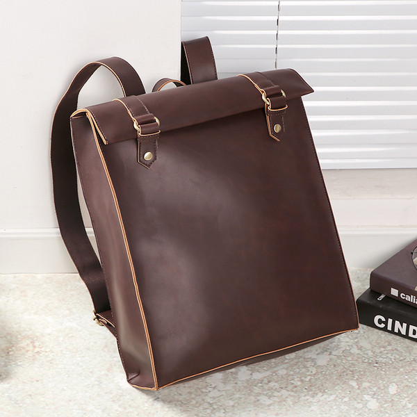 Nahast meeste pruuni värvi seljakott