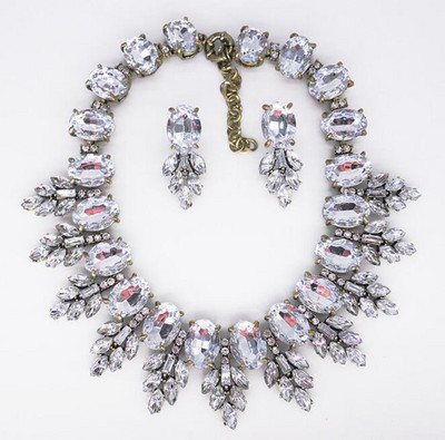 Naiste igapäevane kividega kaelakee ja kõrvarõngaste komplekt