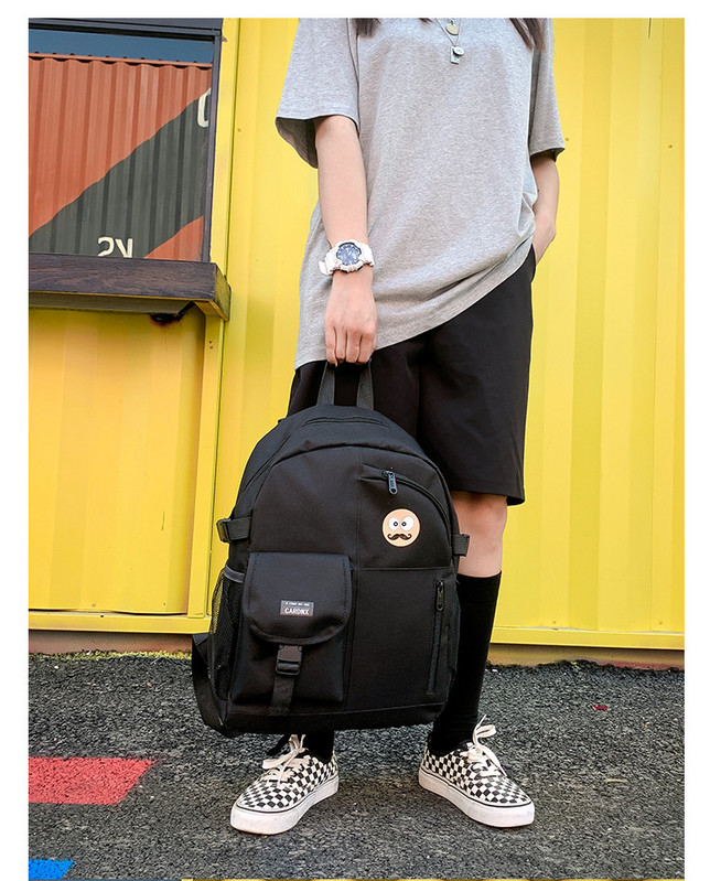 Modern textil hátizsák zsebekkel - férfiaknak és nőknek egyaránt