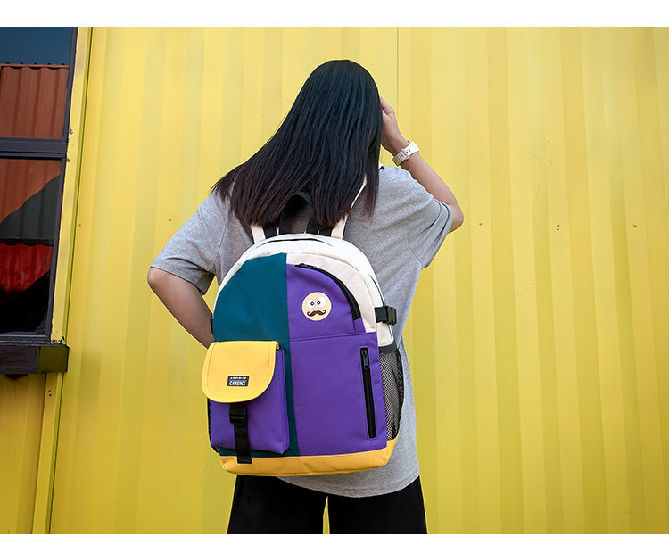 Modern textil hátizsák zsebekkel - férfiaknak és nőknek egyaránt