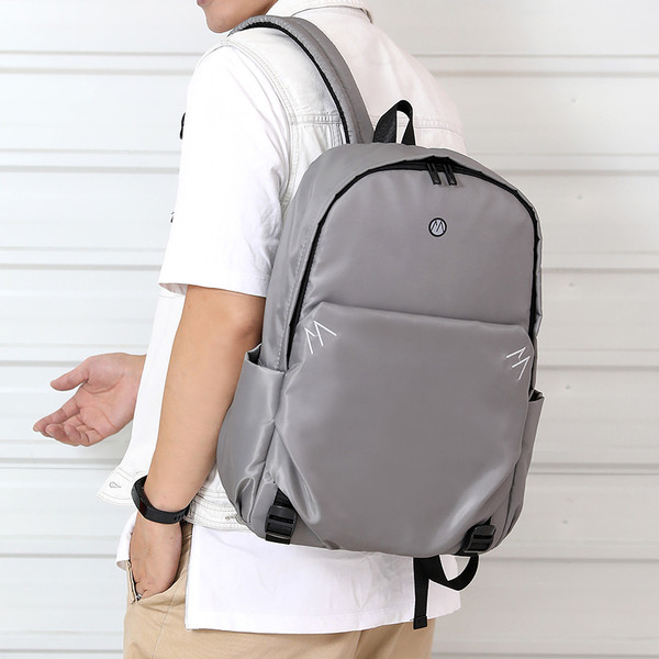 Napi hátizsák pántokkal férfiaknak