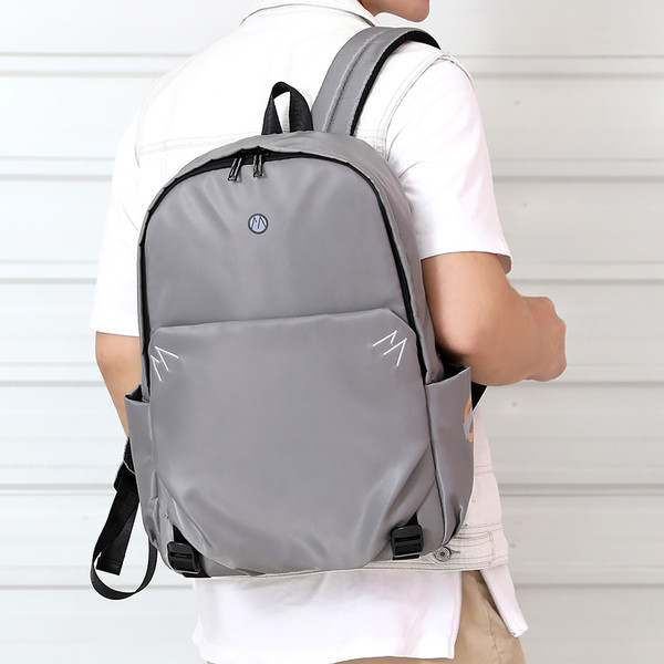 Napi hátizsák pántokkal férfiaknak