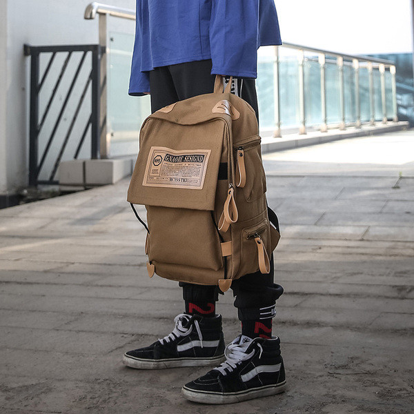 Modern férfi hátizsák pántokkal - retro stílusú