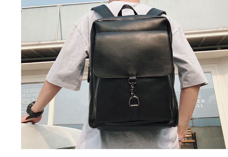 Retro stílusú férfi bőr hátizsák zsebbel