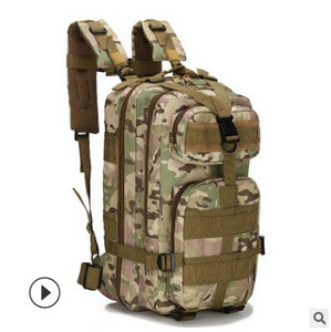 Sportski ruksak s maskirnim uzorkom