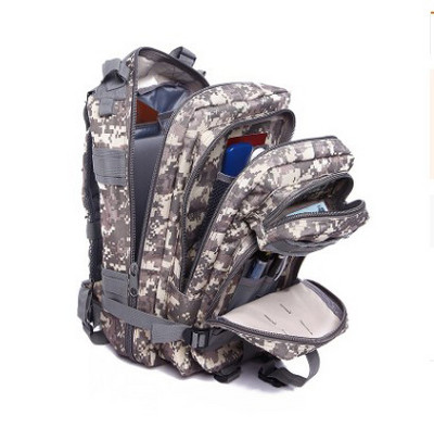 Sportski ruksak s maskirnim uzorkom