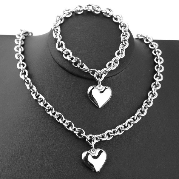 Naiste igapäevane tavaline kahe mudeliga kaelakee ja käevõru mudel