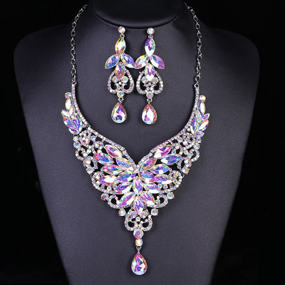 Stiilne dekoratiivkividega kaelakee ja kõrvarõngaste komplekt