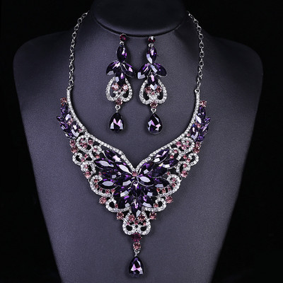 Stiilne dekoratiivkividega kaelakee ja kõrvarõngaste komplekt