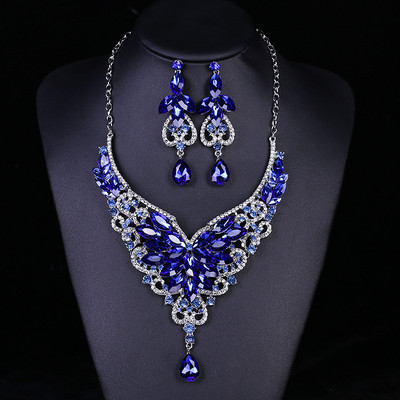 Stiilne dekoratiivkividega kaelakee ja kõrvarõngaste komplekt