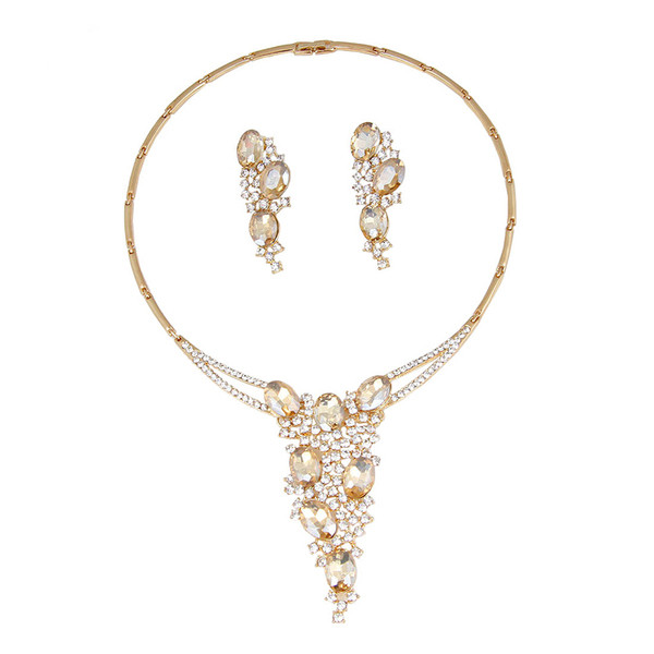 Moodne naiste pikkade kõrvarõngaste ja kaelakee komplekt