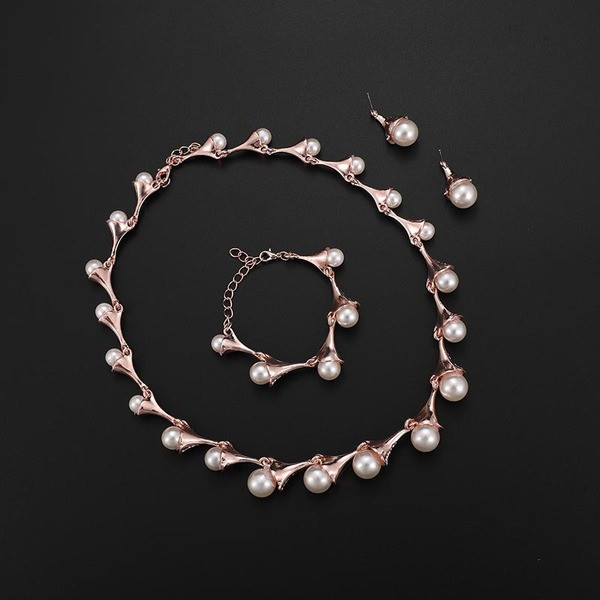 Praegune naiste komplekt käevõru kaelakee ja pärlitega kõrvarõngad