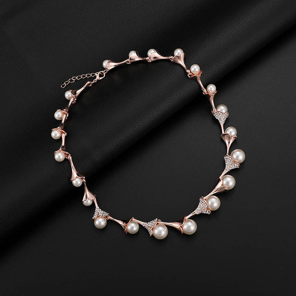 Praegune naiste komplekt käevõru kaelakee ja pärlitega kõrvarõngad