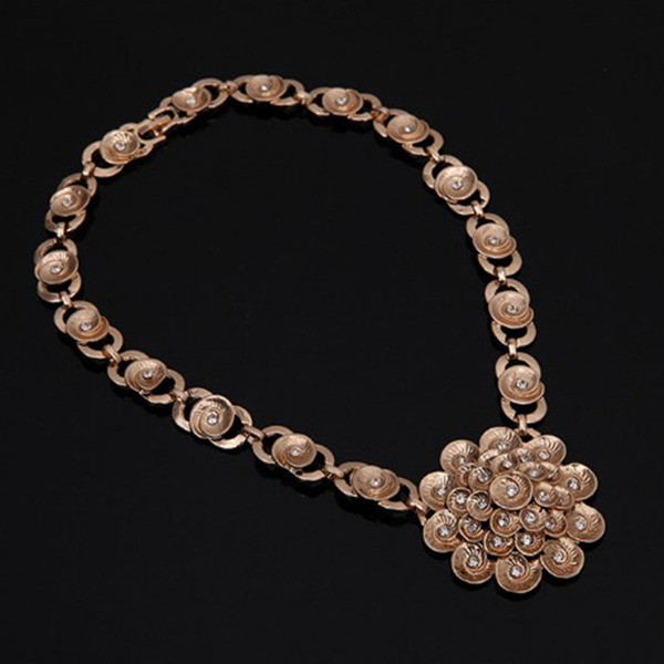 Stílusos női gyűrűs nyaklánc fülbevaló és karkötő kövekkel