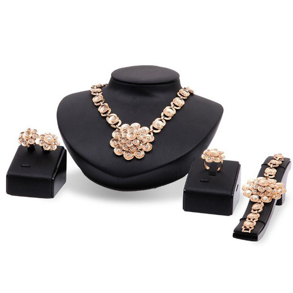 Stílusos női gyűrűs nyaklánc fülbevaló és karkötő kövekkel