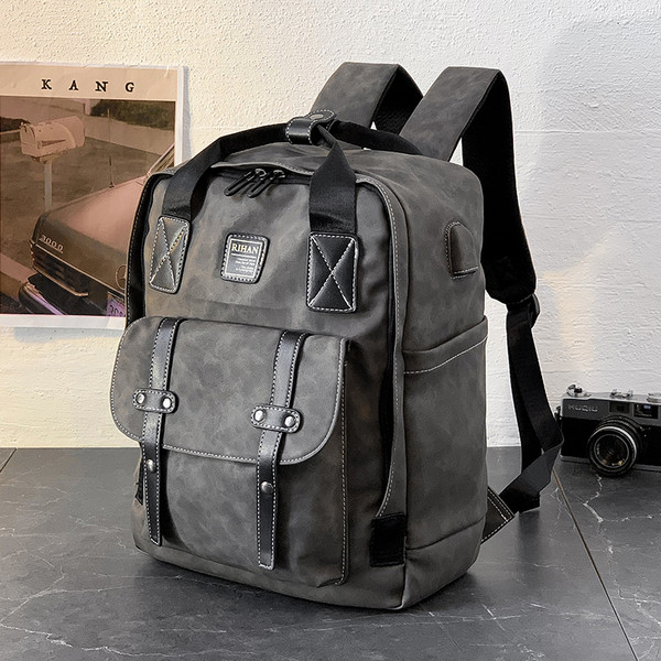 Ανδρικό έκο δερμάτινο σακίδιο με έμβλημα και φερμουάρ