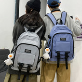 Alkalmi férfi hátizsák 3D elemmel és cipzárral