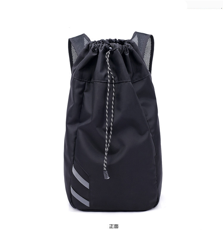 Must laiade rihmadega meeste spordiseljakott