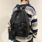 Modern férfi hátizsák cipzárral és 3D elemmel