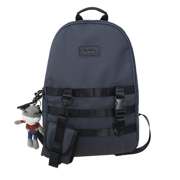 Modern férfi hátizsák cipzárral és 3D elemmel