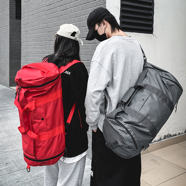 Moderan muški ruksak s patentnim zatvaračem i dugom ručkom u tri boje